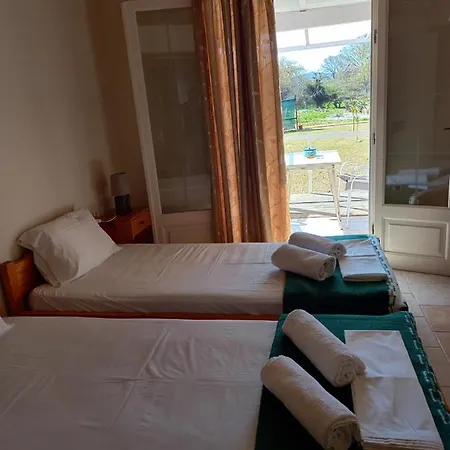 Chrysanthy Apartamento