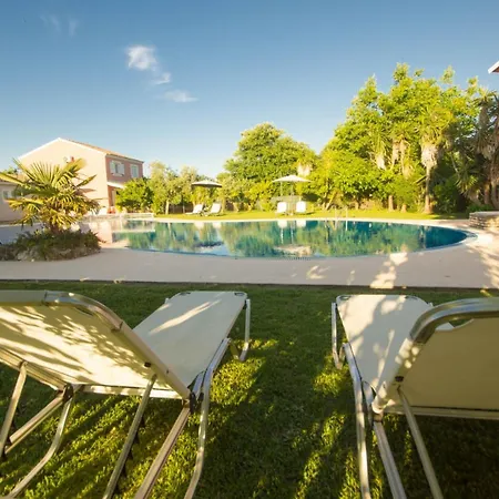 Chrysanthy Apartamento