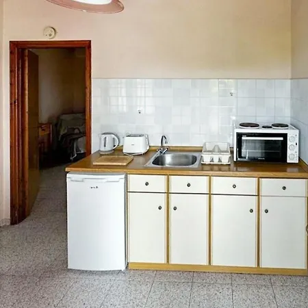 Chrysanthy Apartamento