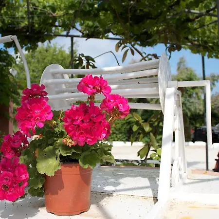 Chrysanthy Apartamento Sidárion