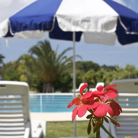 Chrysanthy Apartamento