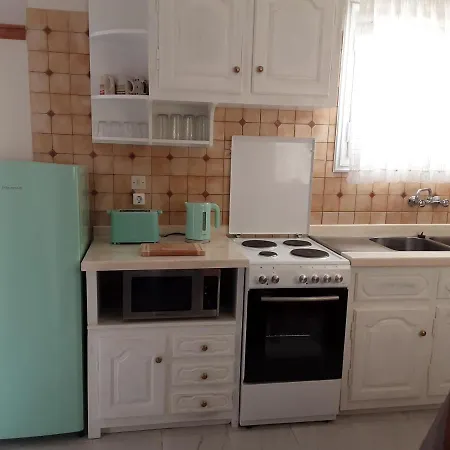 Chrysanthy Apartamento
