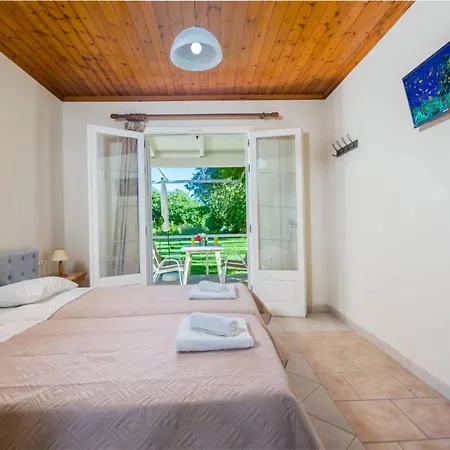 Chrysanthy Appartement *