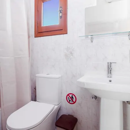 Chrysanthy Appartement *