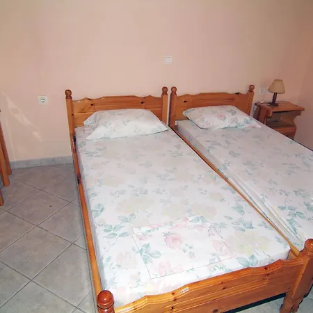 Chrysanthy Apartamento *